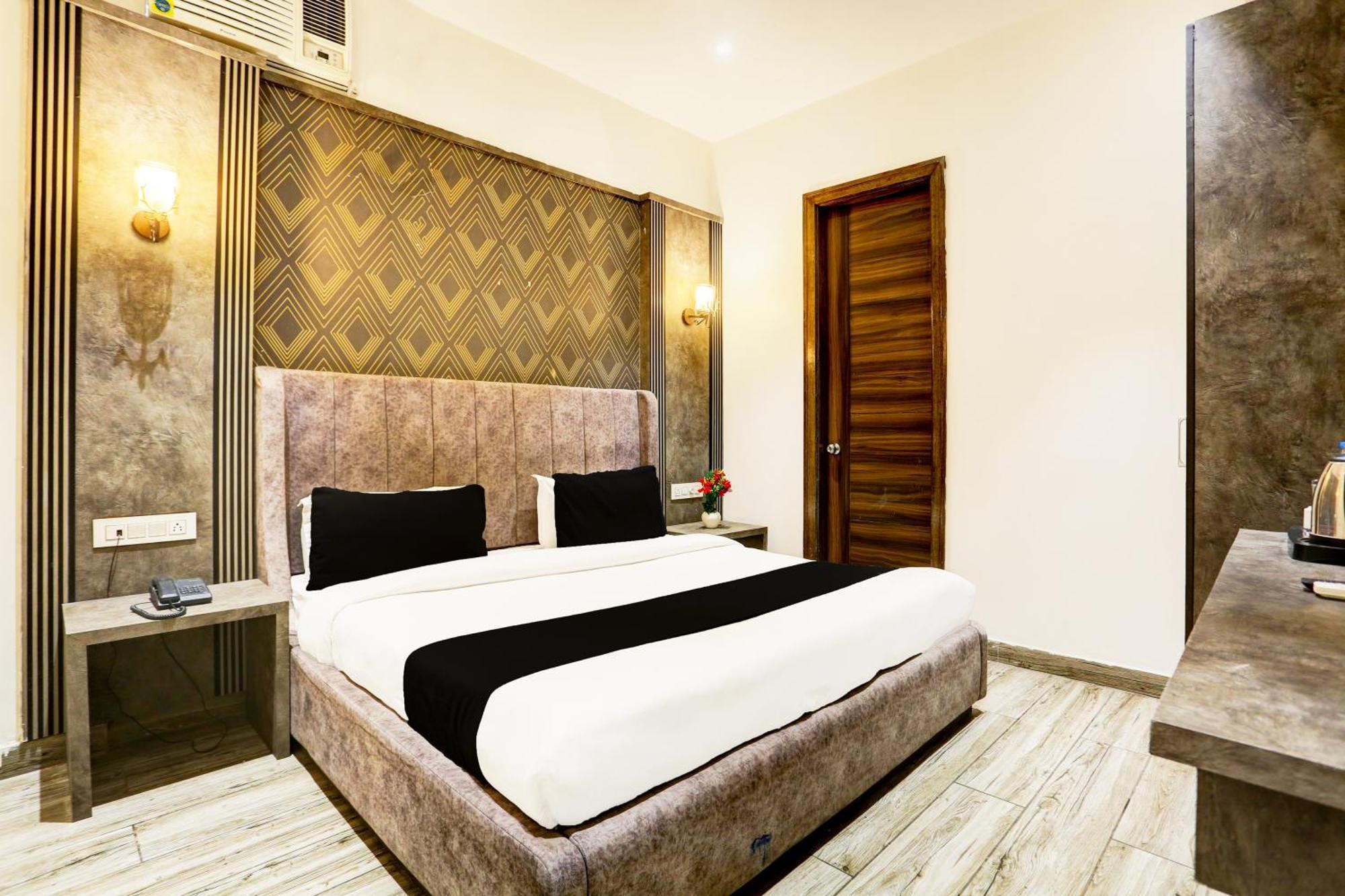 Hotel Super Collection O Amritsar Near Bus Stand Exteriér fotografie